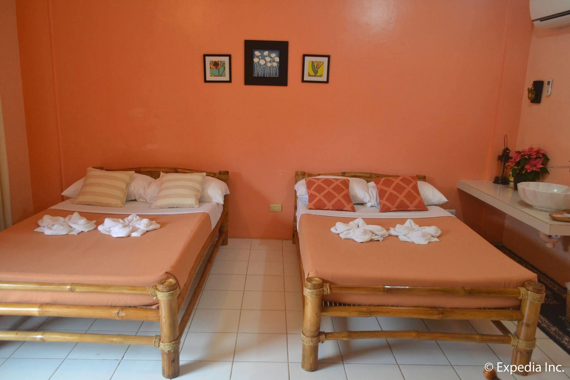 Lazea Tagaytay Inn Tagaytay City Buitenkant foto