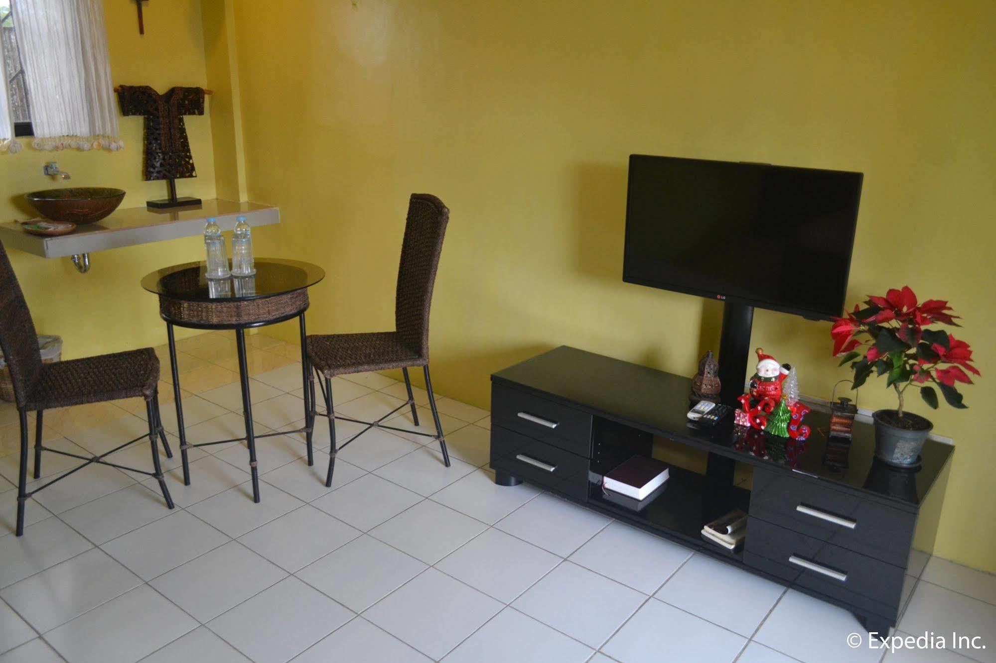 Lazea Tagaytay Inn Tagaytay City Buitenkant foto