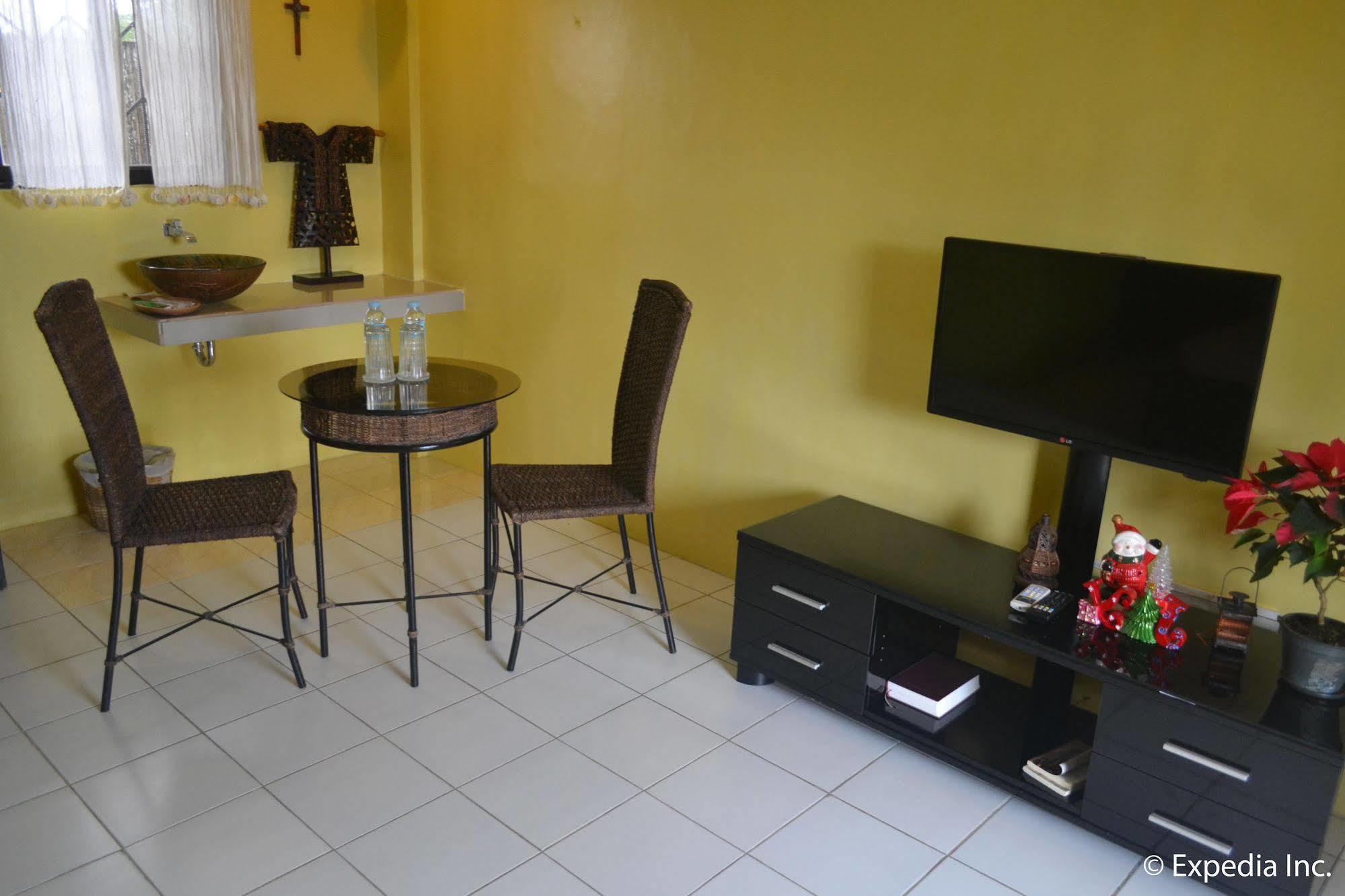 Lazea Tagaytay Inn Tagaytay City Buitenkant foto